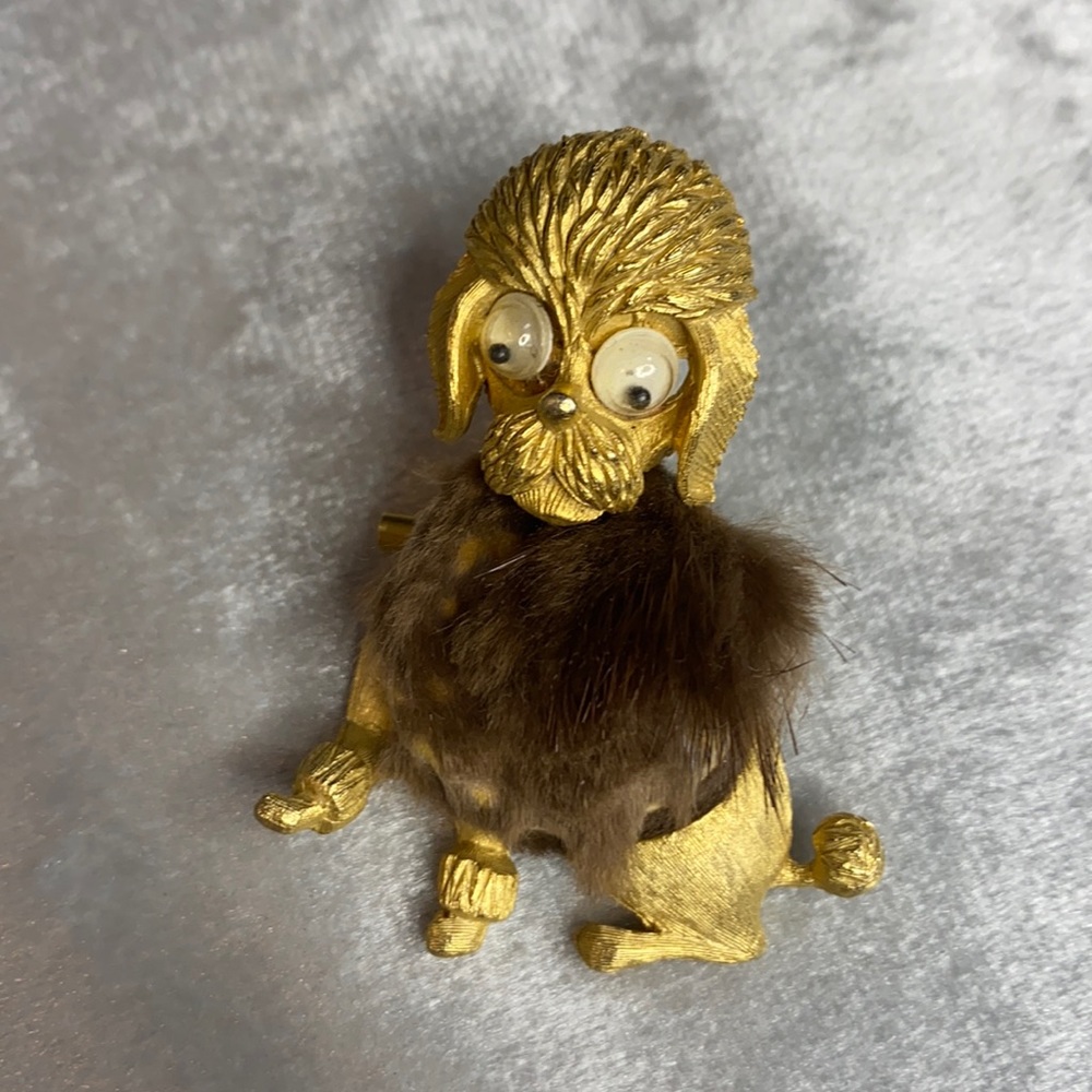 Vintage JJ pin with Google eyes dog RARE
